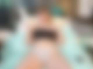 SaveTheBea's Live Sex Cam Show