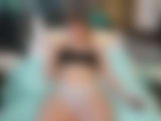 SaveTheBea's Live Sex Cam Show