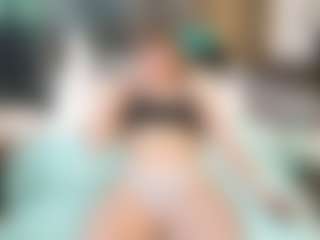 Live cam show with SaveTheBea - Small Tits on crypto-cams
