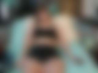 SaveTheBea's Live Sex Cam Show