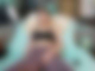 SaveTheBea's Live Sex Cam Show