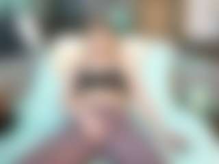 SaveTheBea's Live Sex Cam Show