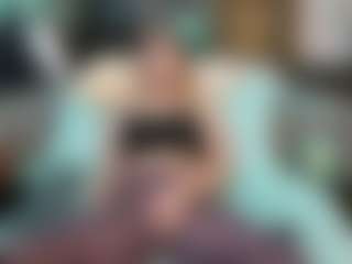 SaveTheBea's Live Sex Cam Show