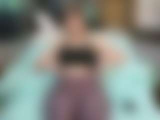 SaveTheBea's Live Sex Cam Show