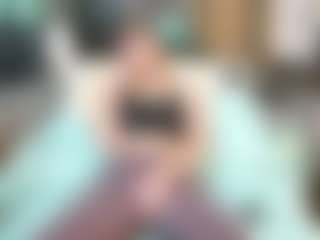 SaveTheBea's Live Sex Cam Show