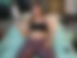 SaveTheBea's Live Sex Cam Show