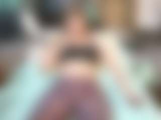 SaveTheBea's Live Sex Cam Show