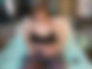 SaveTheBea's Live Sex Cam Show