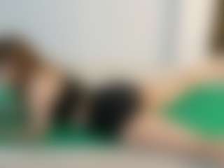 SaveTheBea's Live Sex Cam Show