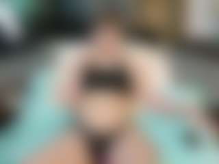 SaveTheBea's Live Sex Cam Show