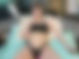 SaveTheBea's Live Sex Cam Show