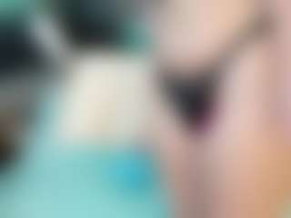 SaveTheBea's Live Sex Cam Show