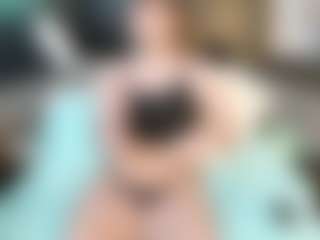 SaveTheBea's Live Sex Cam Show