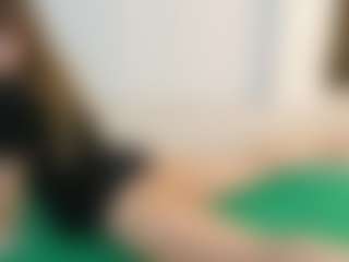 SaveTheBea's Live Sex Cam Show