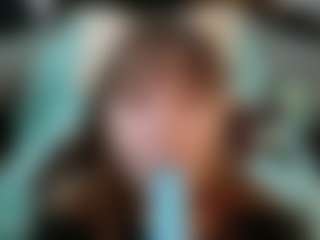 SaveTheBea's Live Sex Cam Show