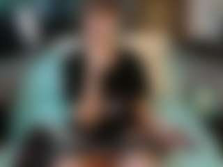 SaveTheBea's Live Sex Cam Show