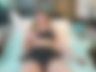 SaveTheBea's Live Sex Cam Show