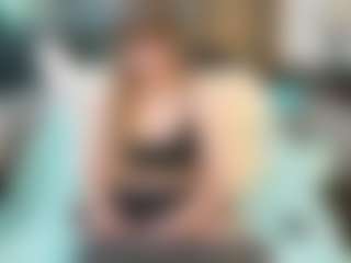 SaveTheBea's Live Sex Cam Show