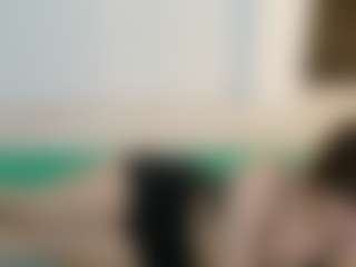 SaveTheBea's Live Sex Cam Show