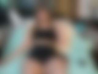 SaveTheBea's Live Sex Cam Show
