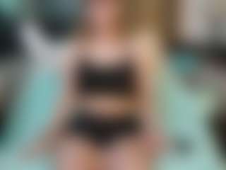 SaveTheBea's Live Sex Cam Show