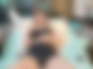 SaveTheBea's Live Sex Cam Show