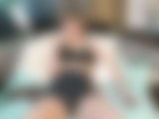 SaveTheBea's Live Sex Cam Show