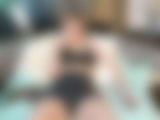SaveTheBea's Live Sex Cam Show