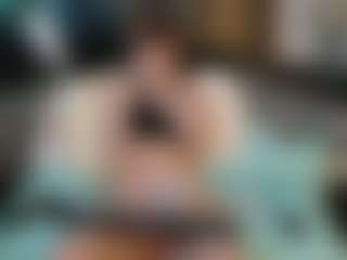 SaveTheBea's Live Sex Cam Show