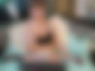 SaveTheBea's Live Sex Cam Show