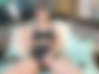 SaveTheBea's Live Sex Cam Show
