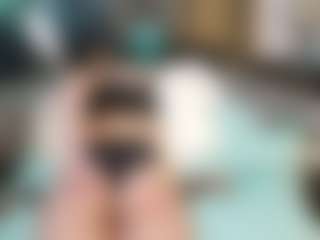 SaveTheBea's Live Sex Cam Show
