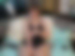 SaveTheBea's Live Sex Cam Show