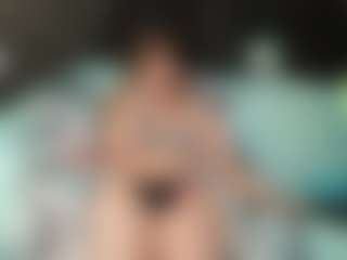 SaveTheBea's Live Sex Cam Show