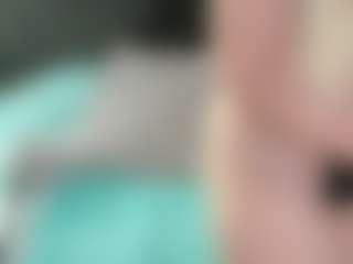 SaveTheBea's Live Sex Cam Show