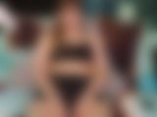 SaveTheBea's Live Sex Cam Show