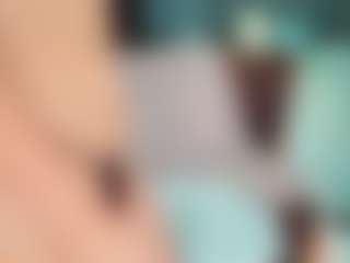 SaveTheBea's Live Sex Cam Show