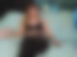SaveTheBea's Live Sex Cam Show