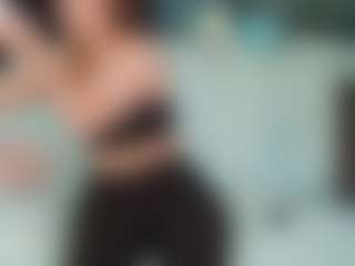 SaveTheBea's Live Sex Cam Show