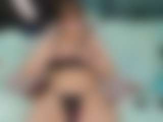 SaveTheBea's Live Sex Cam Show