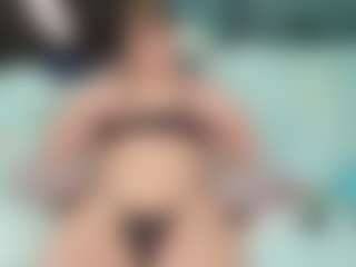 SaveTheBea's Live Sex Cam Show