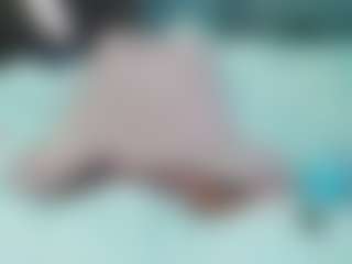 SaveTheBea's Live Sex Cam Show