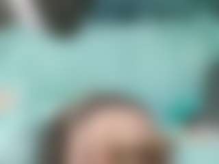 SaveTheBea's Live Sex Cam Show