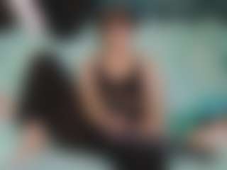 Live cam show with SaveTheBea - Phatass on chickslive.net