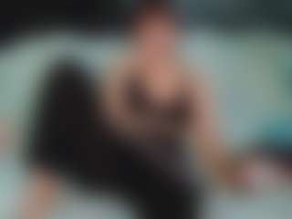 SaveTheBea's Live Sex Cam Show