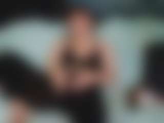 SaveTheBea's Live Sex Cam Show