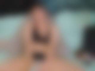 SaveTheBea's Live Sex Cam Show