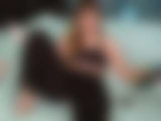 SaveTheBea's Live Sex Cam Show