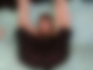 SaveTheBea's Live Sex Cam Show