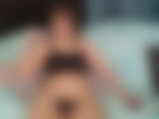 SaveTheBea's Live Sex Cam Show